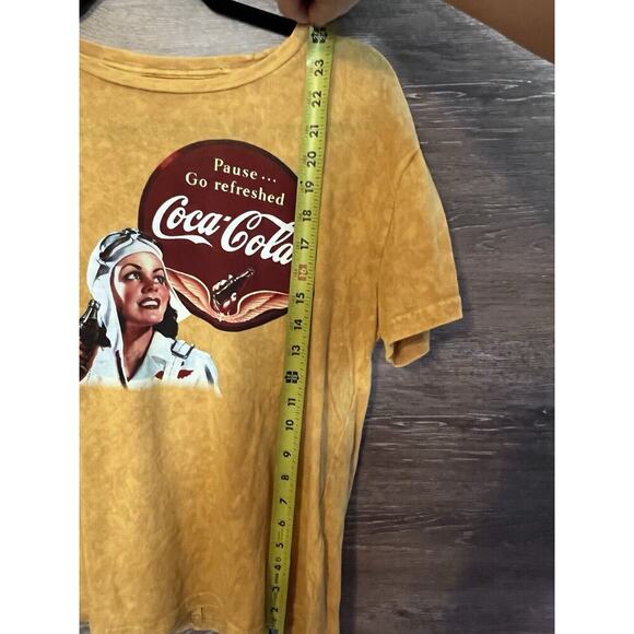 Coca Cola Coke Tee-Shirt Lucky Brand Aviator Girl Vintage Print Yellow Sz Small - Picture 3 of 5